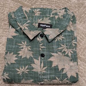 VatPave Men's Green Leaf Pattern Casual Shirt